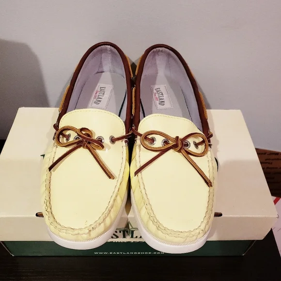 Eastland Yarmouth Leather Slip On Loafer - Picture 2 of 6